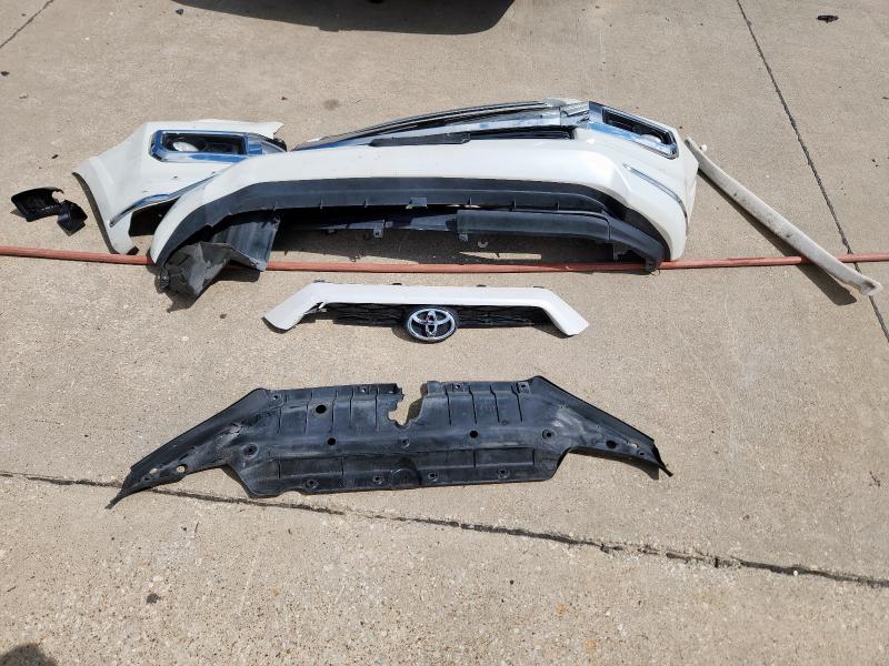 JTEBU5JR7E5154010 - 2014 TOYOTA 4RUNNER SR5 WHITE photo 13