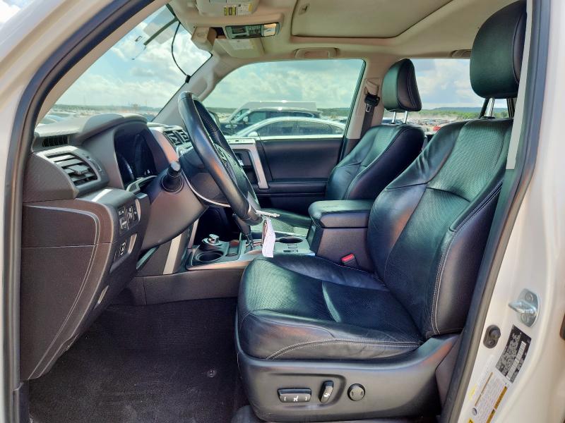 JTEBU5JR7E5154010 - 2014 TOYOTA 4RUNNER SR5 WHITE photo 7