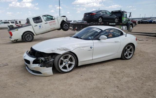 WBALM5C59BE379900 - 2011 BMW Z4 SDRIVE30I WHITE photo 1