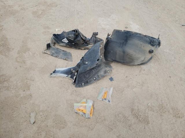 WBALM5C59BE379900 - 2011 BMW Z4 SDRIVE30I WHITE photo 12