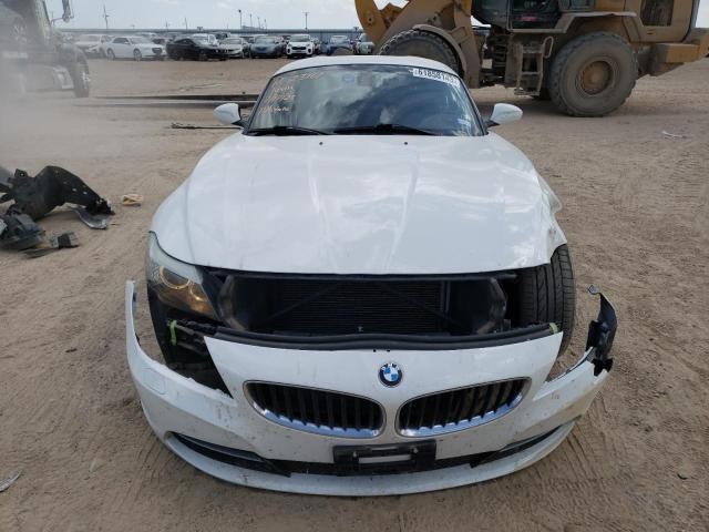 WBALM5C59BE379900 - 2011 BMW Z4 SDRIVE30I WHITE photo 5