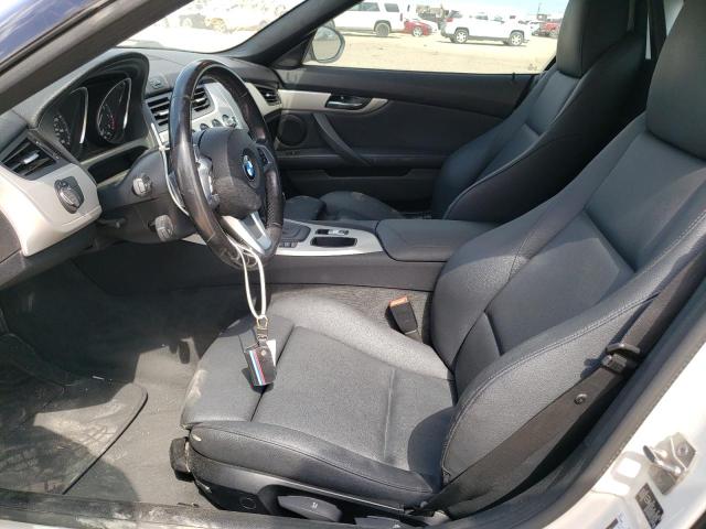 WBALM5C59BE379900 - 2011 BMW Z4 SDRIVE30I WHITE photo 7