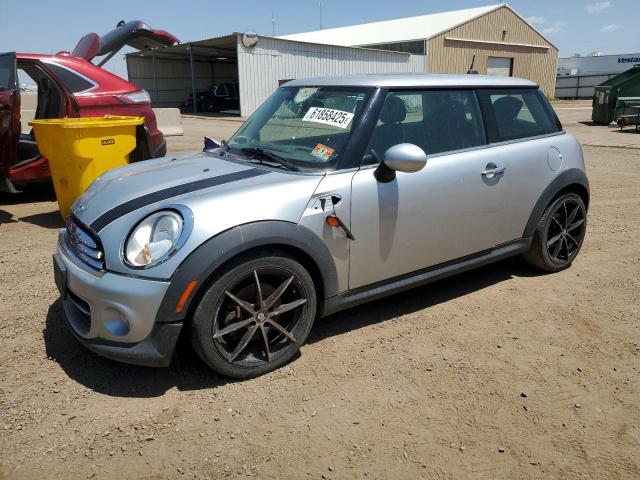2011 MINI COOPER, 