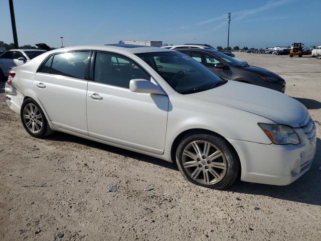 4T1BK36B27U189178 - 2007 TOYOTA AVALON XL WHITE photo 4