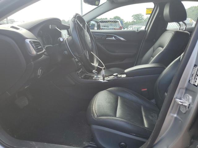 SJKCH5CRXJA054704 - 2018 INFINITI QX30 BASE Silber Foto 7