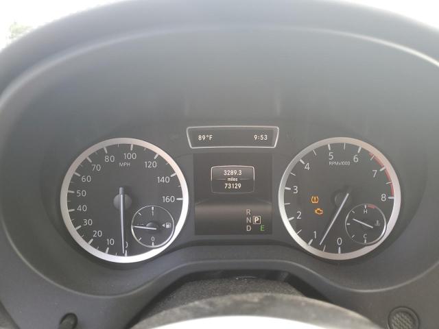 SJKCH5CRXJA054704 - 2018 INFINITI QX30 BASE Silber Foto 9