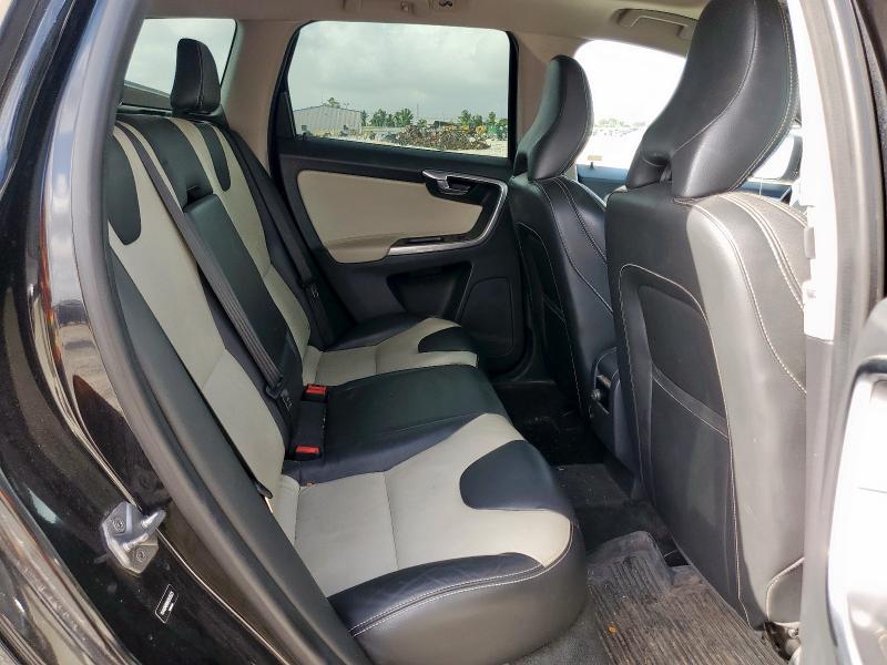 YV440MDR6H2035625 - 2017 VOLVO XC60 T5 DYNAMIC შავი ფოტო 11