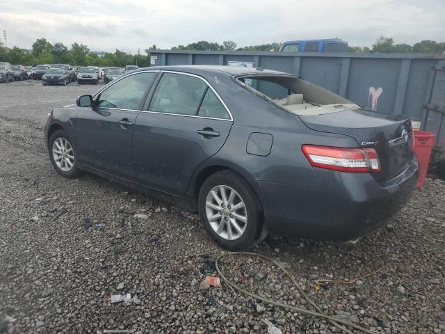 4T1BK3EK9BU126928 - 2011 TOYOTA CAMRY SE GRAY photo 2