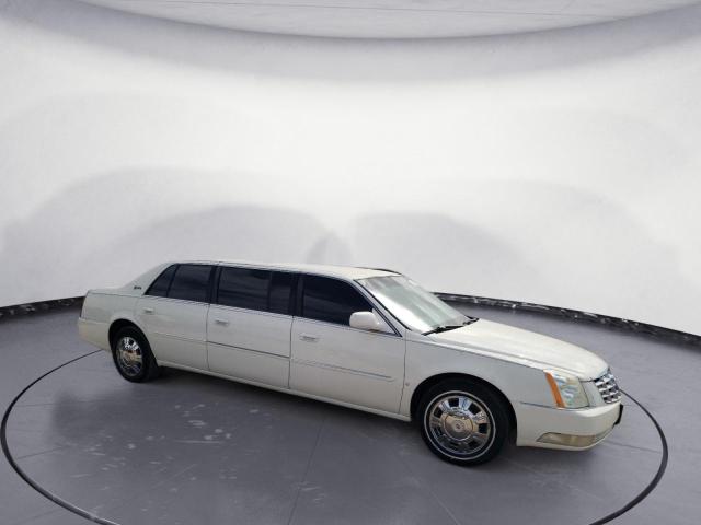 1GEEK90Y49U550096 - 2009 CADILLAC PROFESSION WHITE photo 4