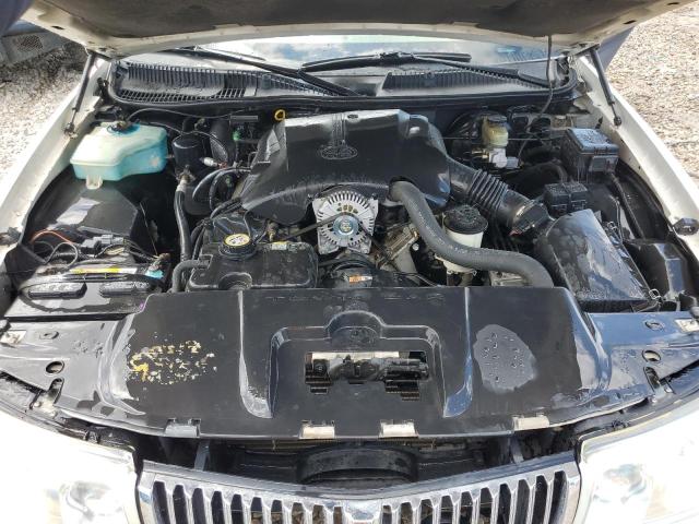 1LNHM81W21Y706717 - 2001 LINCOLN TOWN CAR EXECUTIVE WHITE photo 11