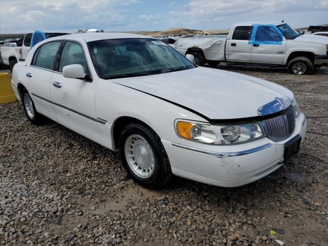 1LNHM81W21Y706717 - 2001 LINCOLN TOWN CAR EXECUTIVE WHITE photo 4
