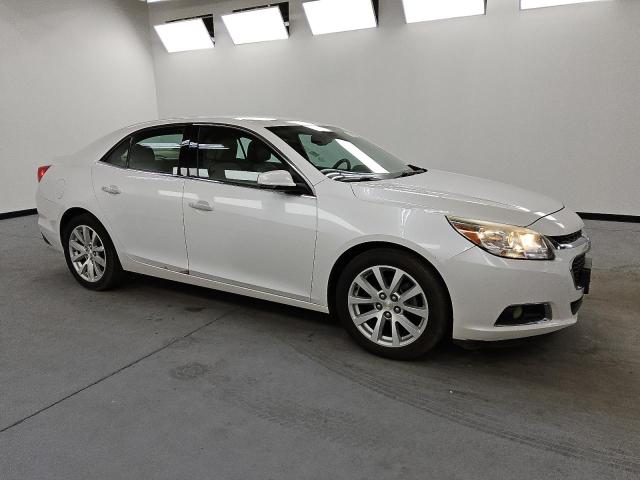 1G11F5SL3FF264982 - 2015 CHEVROLET MALIBU LTZ WHITE photo 4