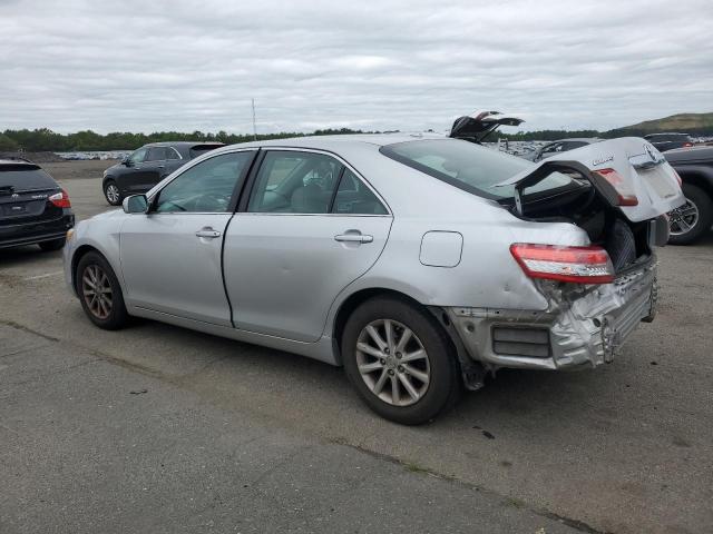 4T1BF3EK7BU651877 - 2011 TOYOTA CAMRY BASE SILVER photo 2