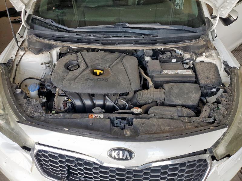 KNAFZ4A83G5505035 - 2016 KIA FORTE EX WHITE photo 11