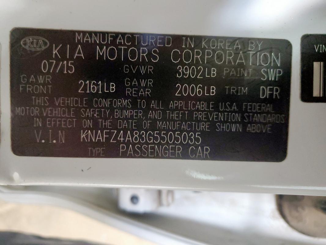 KNAFZ4A83G5505035 - 2016 KIA FORTE EX WHITE photo 12