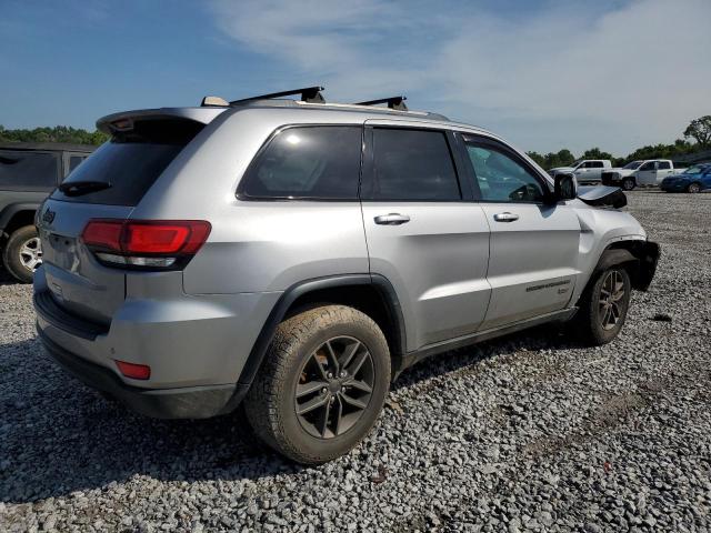 1C4RJEAG0HC609368 - 2017 JEEP GRAND CHEROKEE LAREDO 银色 照片 3