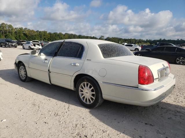 1LNHM81V86Y609682 - 2006 LINCOLN TOWN CAR SIGNATURE WHITE photo 2