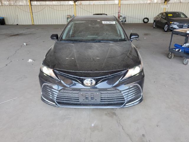 4T1C11AK9NU014720 - 2022 TOYOTA CAMRY LE Schwarz Foto 5