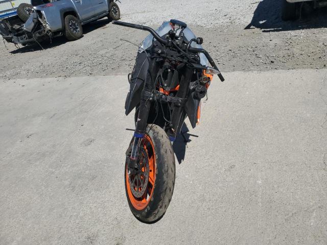 VBKV39409NM952456 - 2022 KTM 1290 SUPER DUKE R ORANGE photo 2