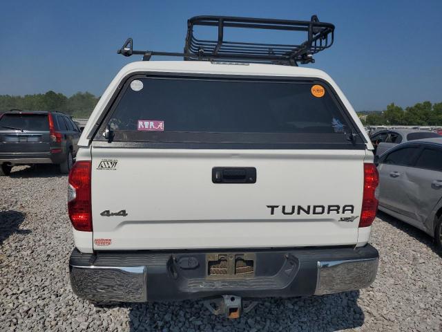 5TFUW5F1XHX586531 - 2017 TOYOTA TUNDRA DOUBLE CAB SR/SR5 WHITE photo 6