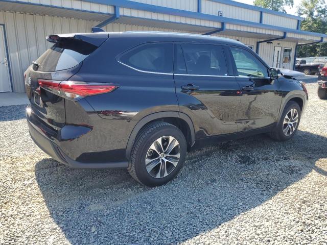 5TDGZRAH4MS080595 - 2021 TOYOTA HIGHLANDER XLE BROWN photo 3