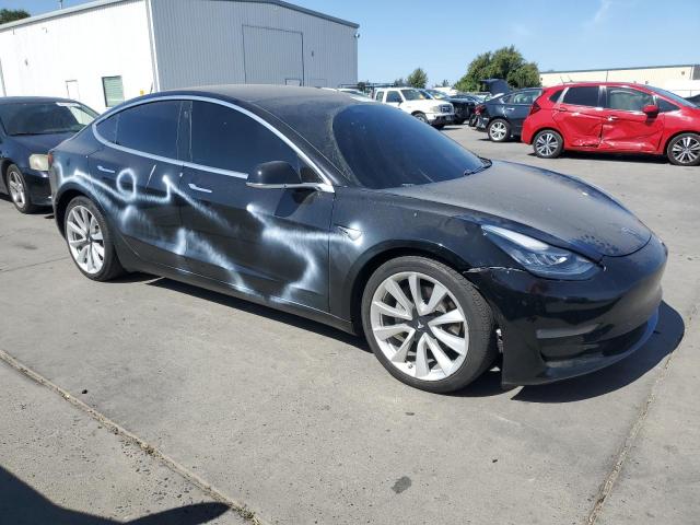 5YJ3E1EB7JF184712 - 2018 TESLA MODEL 3 Սև լուսանկար 4