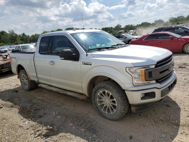 1FTFX1EGXJFB99140 - 2018 FORD F150 SUPER CAB SILVER photo 4