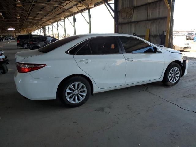 4T1BF1FK5HU788652 - 2017 TOYOTA CAMRY LE WHITE photo 3