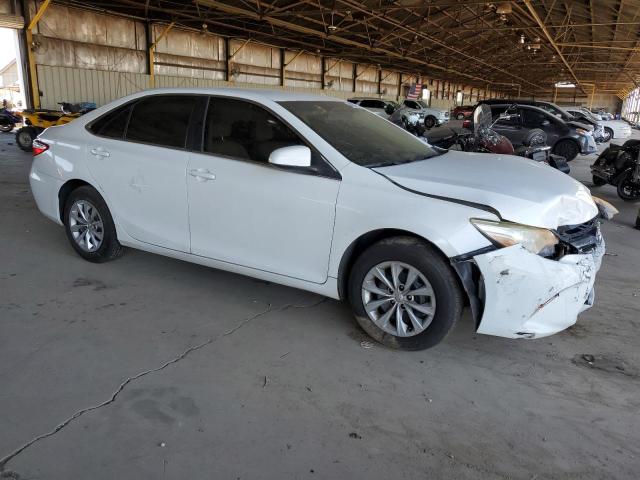 4T1BF1FK5HU788652 - 2017 TOYOTA CAMRY LE WHITE photo 4