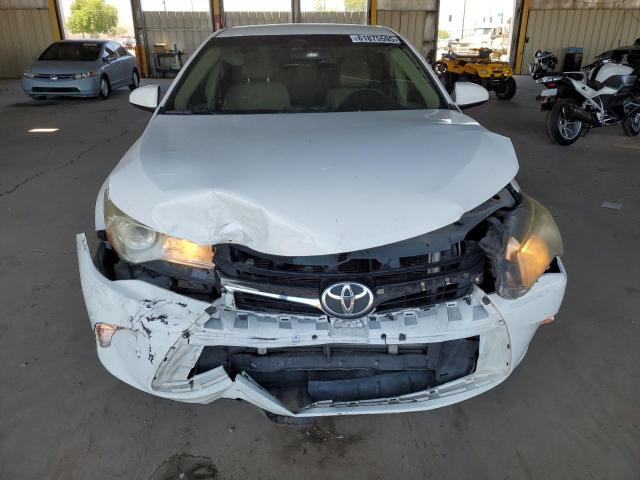4T1BF1FK5HU788652 - 2017 TOYOTA CAMRY LE WHITE photo 5