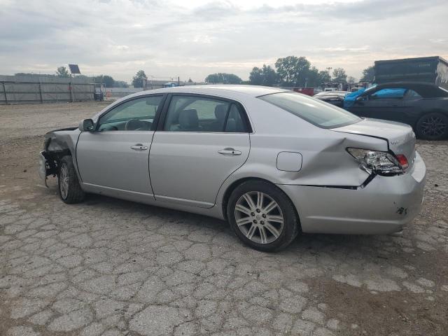 4T1BK36B95U037573 - 2005 TOYOTA AVALON XL SILVER photo 2