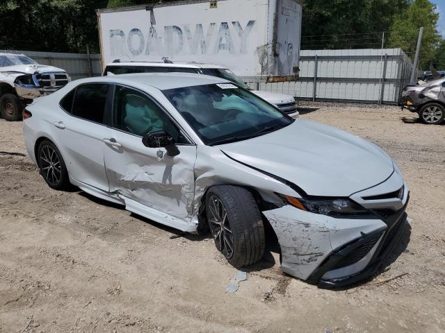 4T1T11AK4RU192363 - 2024 TOYOTA CAMRY SE NIGHT SHADE WHITE photo 4