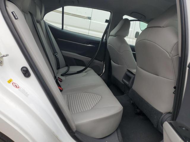 4T1B11HK9JU060270 - 2018 TOYOTA CAMRY L 白色 照片 10