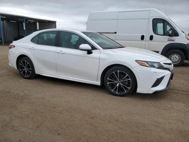 4T1B11HK9JU060270 - 2018 TOYOTA CAMRY L 白色 照片 4