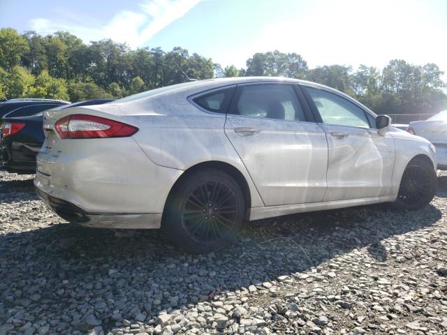 3FA6P0H97GR209440 - 2016 FORD FUSION SE WHITE photo 3