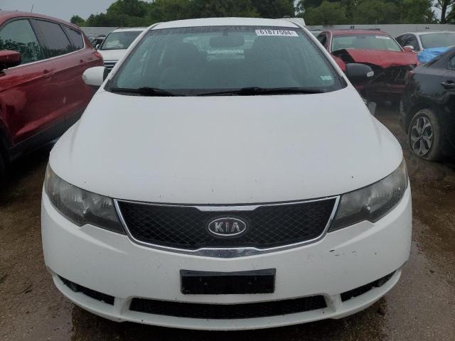 KNAFU4A29A5233849 - 2010 KIA FORTE EX WHITE photo 5