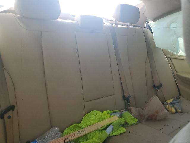 WBA3C3C53FP663637 - 2015 BMW 320 I XDRIVE WHITE photo 10