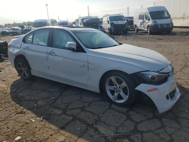 WBA3C3C53FP663637 - 2015 BMW 320 I XDRIVE WHITE photo 4
