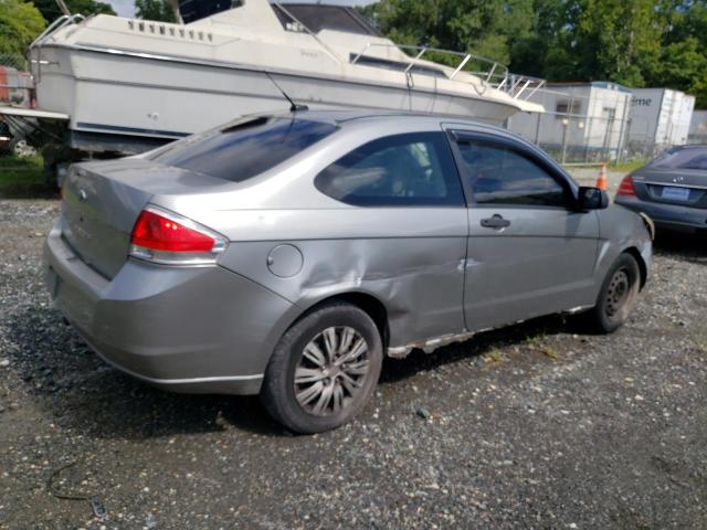 1FAHP32NX8W258551 - 2008 FORD FOCUS S/SE SILVER photo 3