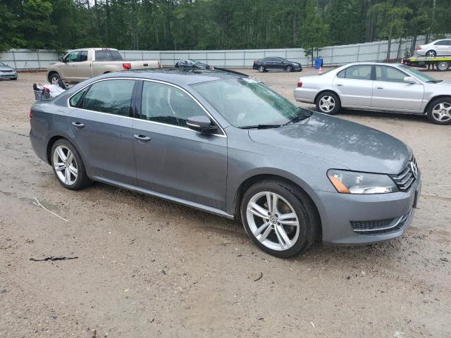 1VWBT7A34EC035564 - 2014 VOLKSWAGEN PASSAT SE GRAY photo 4