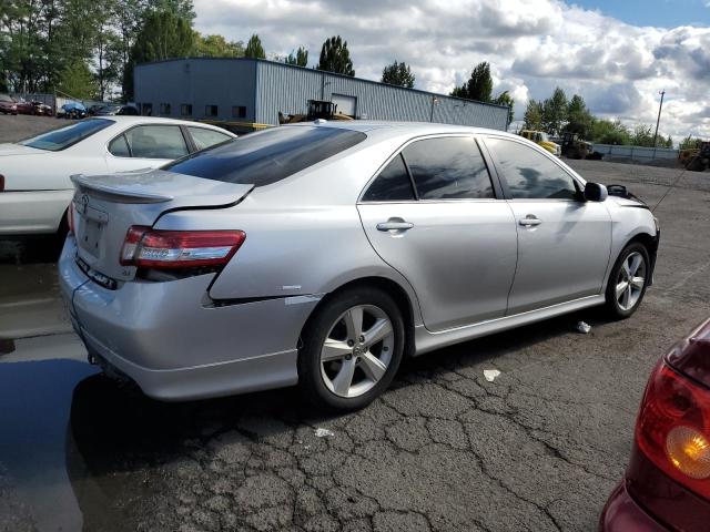 4T1BF3EK1BU222766 - 2011 TOYOTA CAMRY BASE SILVER photo 3