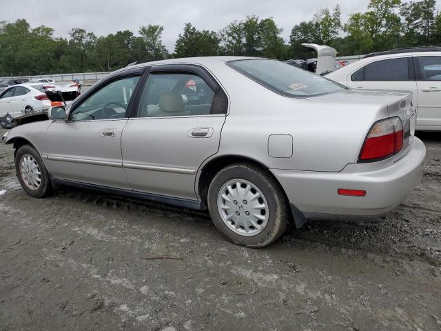 1HGCD5664TA301722 - 1996 HONDA ACCORD EX SILVER photo 2