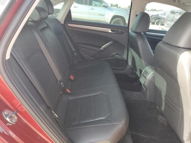 1VWDT7A32HC061447 - 2017 VOLKSWAGEN PASSAT R-LINE Qırmızı foto 10