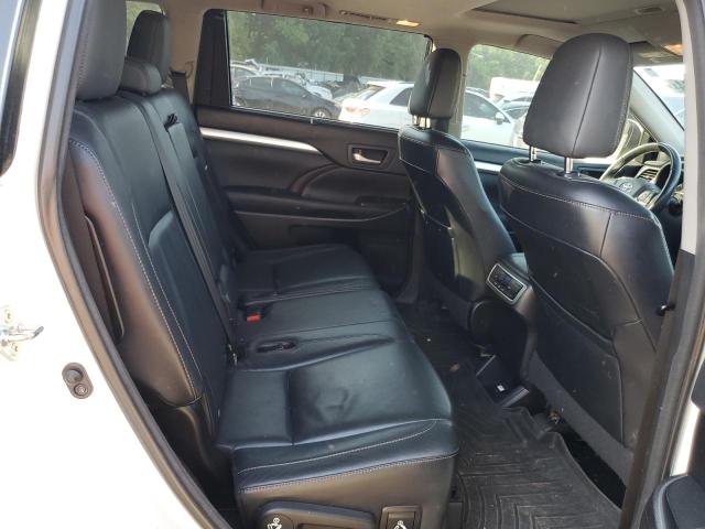 5TDKKRFHXFS078635 - 2015 TOYOTA HIGHLANDER XLE WHITE photo 11