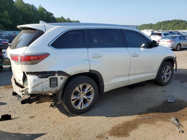 5TDKKRFHXFS078635 - 2015 TOYOTA HIGHLANDER XLE WHITE photo 3