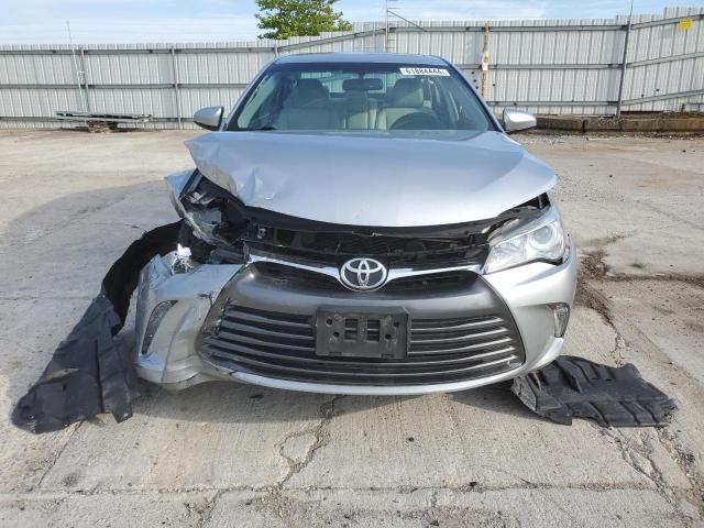 4T1BF1FK1GU544575 - 2016 TOYOTA CAMRY LE SILVER photo 5