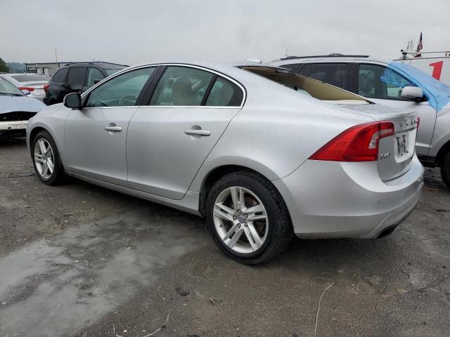 YV126MFK9F1348416 - 2015 VOLVO S60 PREMIER SILVER photo 2