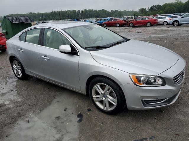 YV126MFK9F1348416 - 2015 VOLVO S60 PREMIER SILVER photo 4