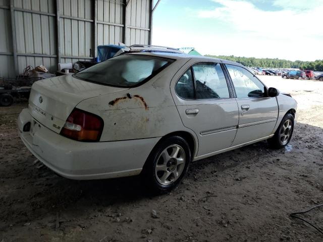 1N4DL01D8XC261224 - 1999 NISSAN ALTIMA XE WHITE photo 3