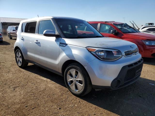 KNDJN2A22G7849646 - 2016 KIA SOUL SILVER photo 4